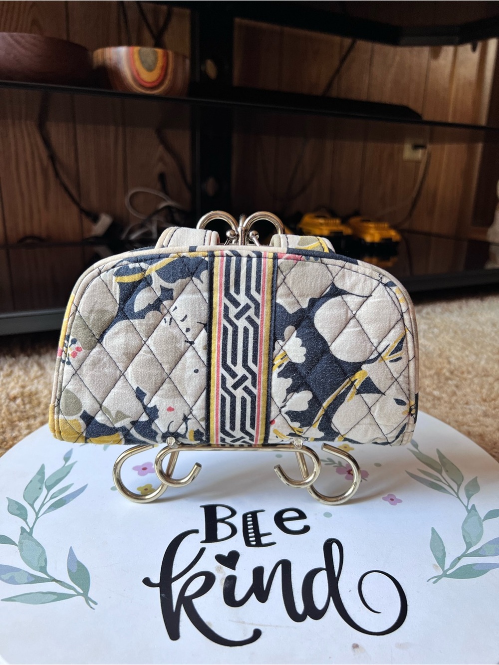 Quilted Vera Bradley "Kiss n' Snap" organizer wallet in the retired Dogwood. - Picture 7 of 17